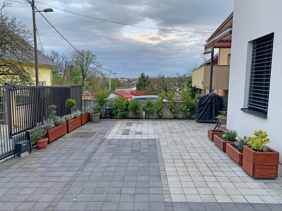 Apartment Maksimir Yard Zagreb Exterior foto
